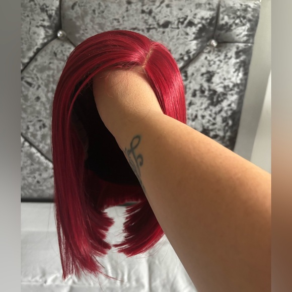 Nataly Asymmetrical short Bob - Picture 7 of 9